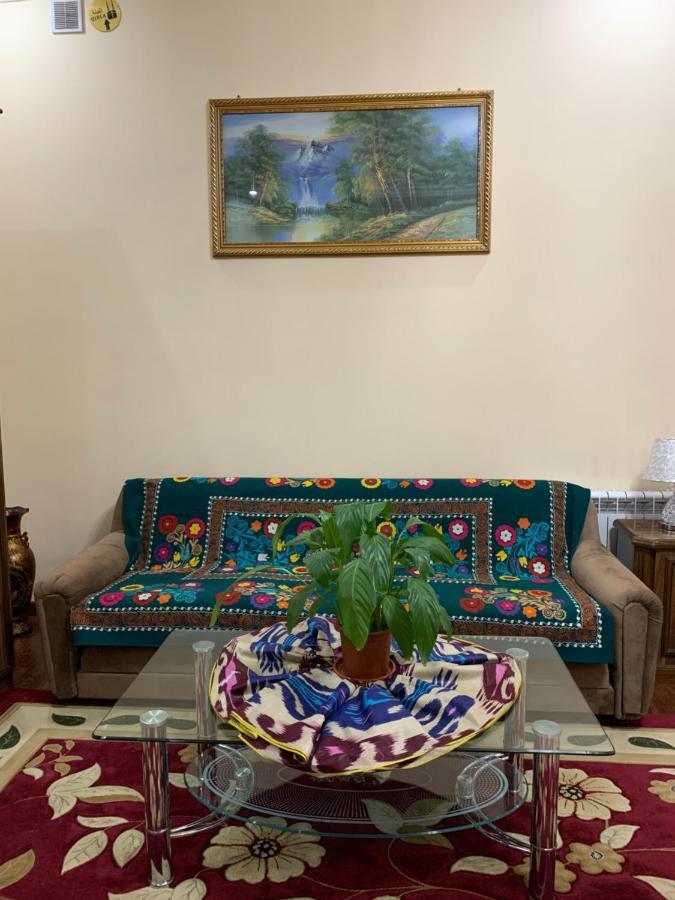 Sitorabonu-Guest House Ташкент Екстер'єр фото
